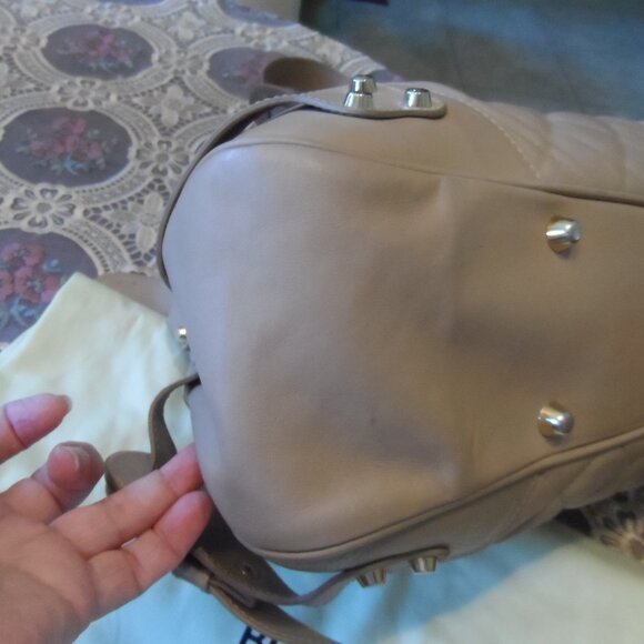 Burberry Beige Quilted Leather Shoulder Bag - Picture 12 of 16